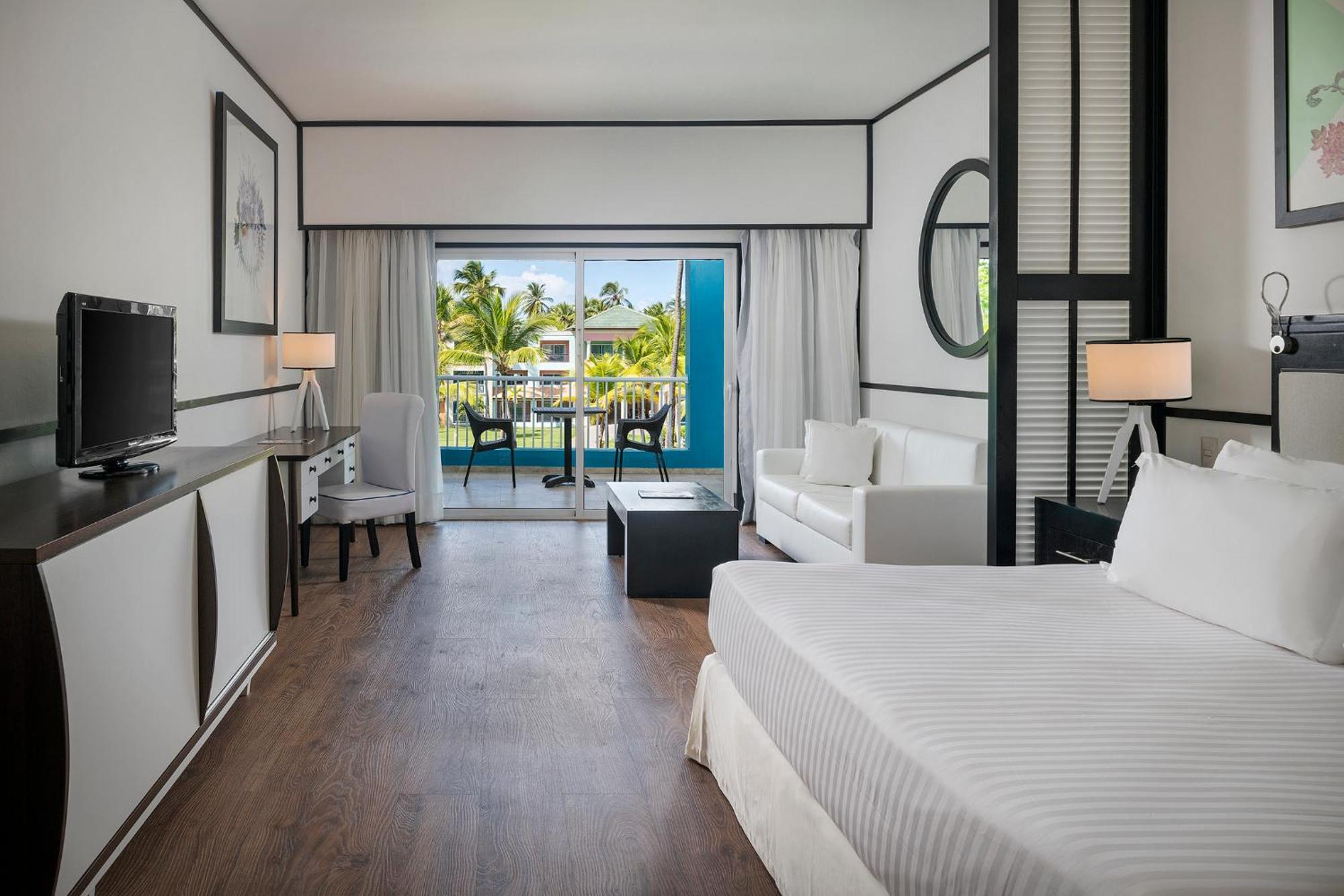 Ocean Blue & Sand Beach 5*