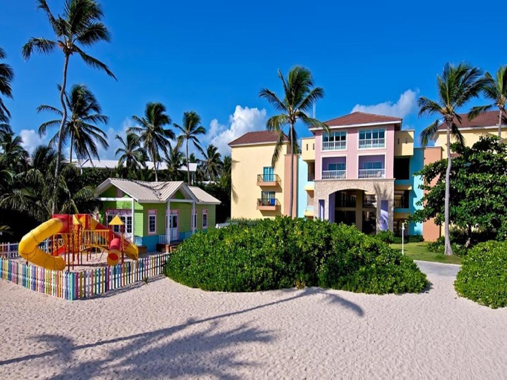 Resort Ocean Blue & Sand Beach